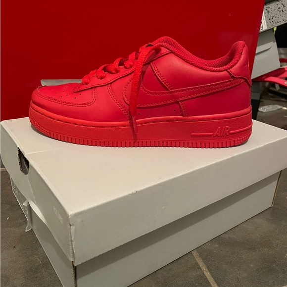 red airforces tripple red - Picture 6 of 7